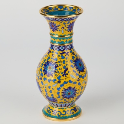 A Chinese 20th Century Cloisonne Vase