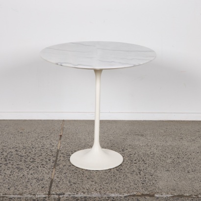 A Marble Topped Tulip Style Side Table