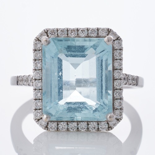 18ct White Gold, 5.00ct Emerald Cut Aquamarine / 0.38ct Diamond Ring