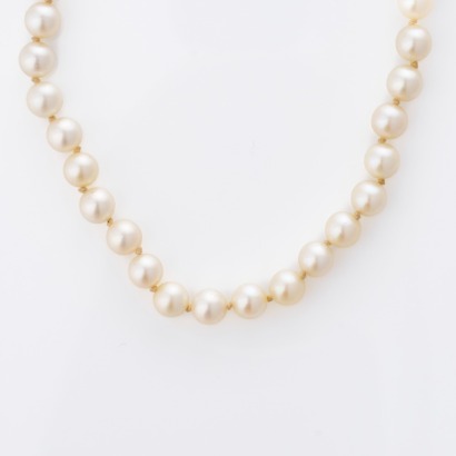 Opera Length, 70cm Round Cultured Pearl Necklace with Silvertone Clasp