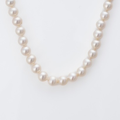 44cm, White 7mm Cultured Pearl Strand with 9ct Yellow Gold Clasp