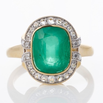 18ct Yellow / White Gold, 3.65ct Zambian Emerald / 0.32ct Diamond Cluster Ring - As new