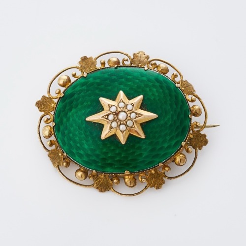 15ct Yellow Gold, Victorian, Green Enamel / Seed Pearl Brooch