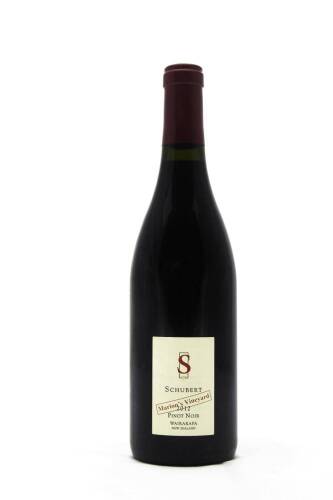 (1) 2011 Schubert Marion's Vineyard Pinot Noir