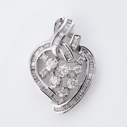 18ct White Gold, 1.16ct Diamond Cluster Pendant