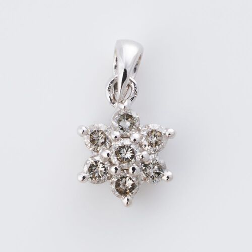 18ct White Gold, 0.21ct Diamond Cluster Pendant