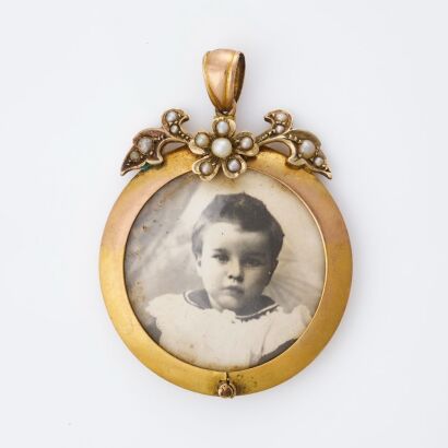 9ct Yellow Gold, Victorian, Seed Pearl Locket Pendant