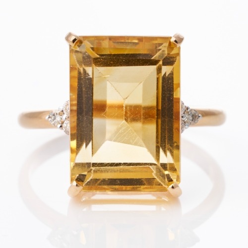 14ct Yellow Gold, 10.96ct Citrine / 0.11ct Diamond Ring