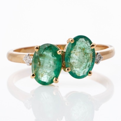 14ct Yellow Gold, 1.90ct Oval Emerald / 0.04ct Diamond Ring
