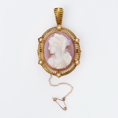 15ct Yellow Gold, Large Victorian Sardonyx Cameo