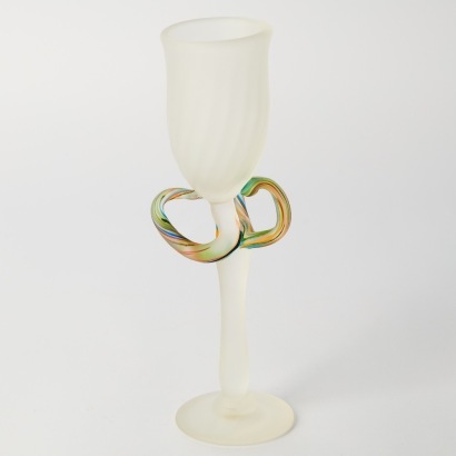 A Peter Viesnik Wine Glass