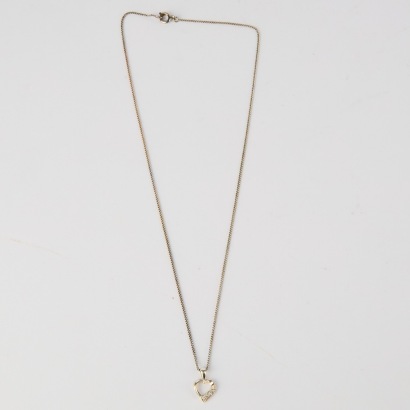 A Sterling Silver Heart Pendant Necklace