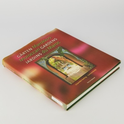 Moroccan Gardens by Charlotte Seeling and Corinne Korda