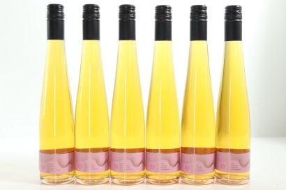 (6) 2020 Te Awanga Estate One Off Super Sticky Late Harvest Gewurztraminer, 375ml