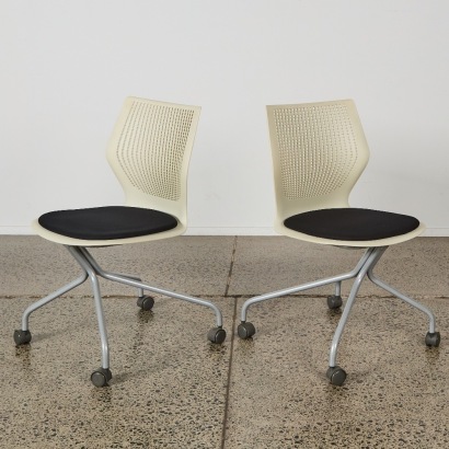 A Pair of Knoll Multigeneration Chairs