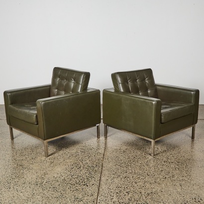 A Pair of Replica Olive Leather Florence Knoll Armchairs
