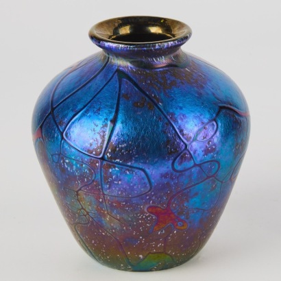 Garry Nash Iridescent Art Glass Vase 93