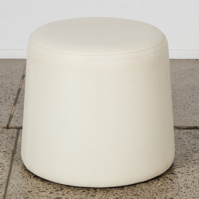 A Work Space Cylindrical Echo Stool