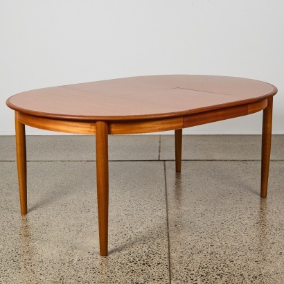 A Round Mid-Century Extending Dining Table