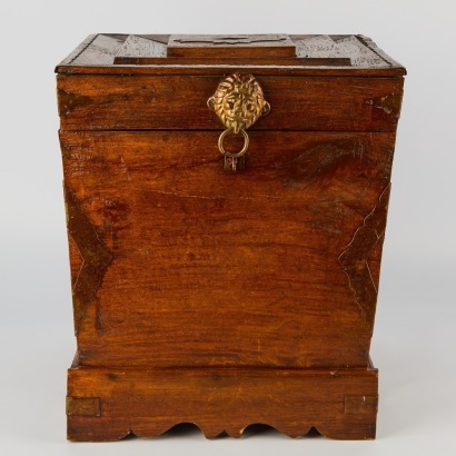 An Antique Teak and Brass Case-Gin Box