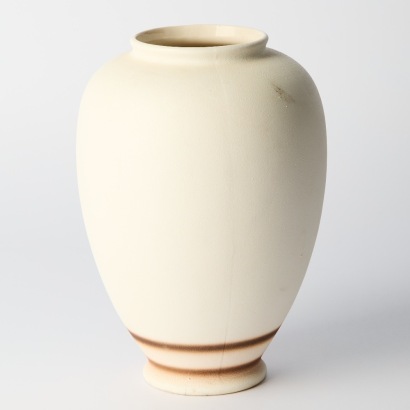 A Titian Studio KV 103 Vase with Hand-Sprayed Banding