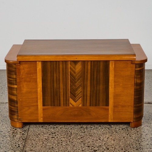 An Art Deco Walnut and Rimu Blanket/Glory Box