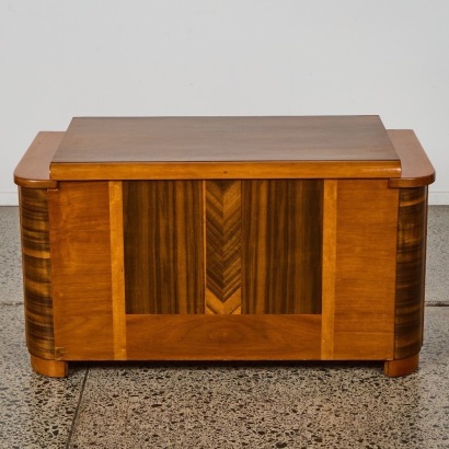 An Art Deco Walnut and Rimu Blanket/Glory Box