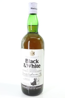 (1) Buchanan's Black & White Blended Scotch Whisky, Scotland, 750ml, 42.3% ABV, Circa. 1970's (Bottled in NZ)