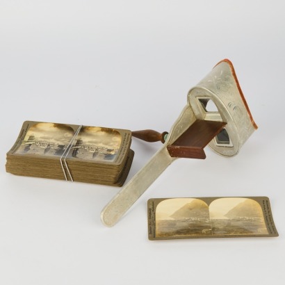 An Antique Kevuko Stereo Card Viewer with Stereoview Picture Cards