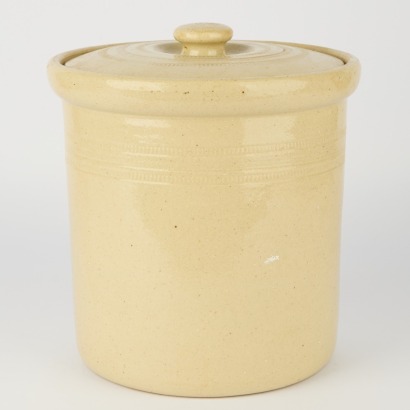 A Vintage Stoneware Timaru Crock with Lid