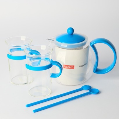 A Bodum 70 year Anniversary Boxed Tea Press, two cups and two Tall spoons Blue (never used)