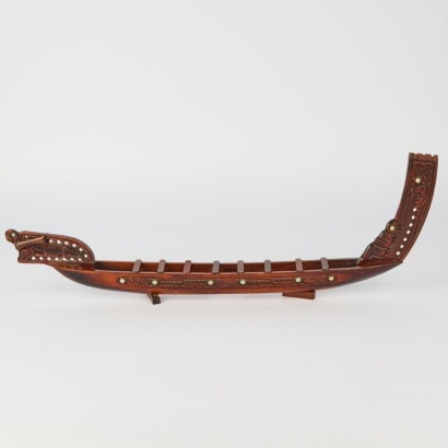A Maori Waka Wood Carving