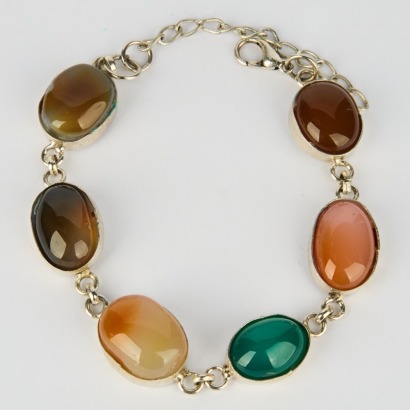 A Handmade Agate Bracelet
