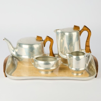 A Five Piece Picqot Ware Tea Set, England