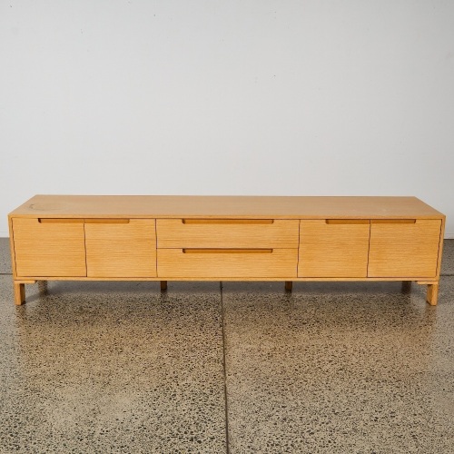 A Contemporary Oak Media Unit