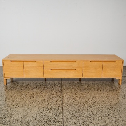 A Contemporary Oak Media Unit