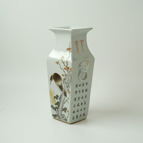 A Chinese Jingdezhen Famille-Rose Bird Square Vase with Bird Motif (Jin Pingqing Mark)