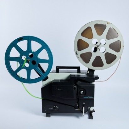 An Elmo 16-CL Projector