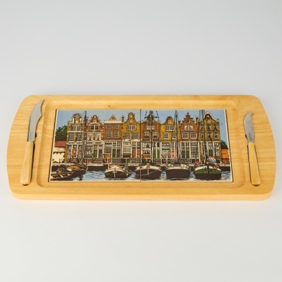 An Elesva Holland Delft Tile Cheeseboard