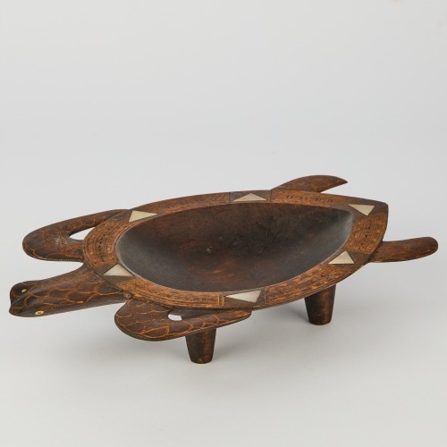 A Polynesian Wooden Turtle Dish with Mother of Pearl Inlay