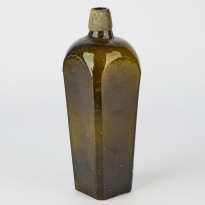 An Antique Dip-Mould Gin Bottle, 19th Century