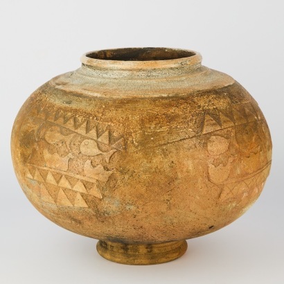 A Ted Kindleysides Large Pot