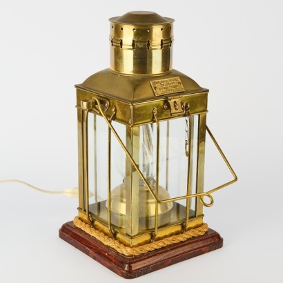 A Cargo Light No. 3954 from Great Britain