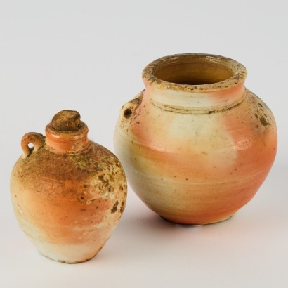 A Pair of Miniature Test Pots by Chester Nealie