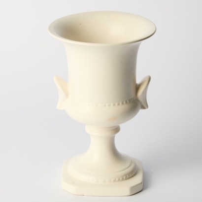 A Crown Lynn Urn Vase #665