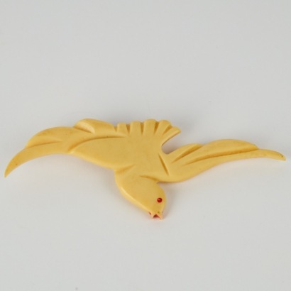 An Art Deco Bakelite Bird Brooch