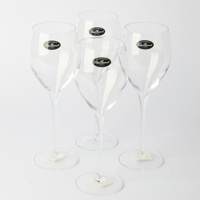 A set of four Luigi Bormioli Magnifico Wine Glasses (never used)