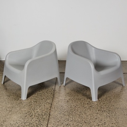 A Pair of Hug Lounger Chairs by A&C