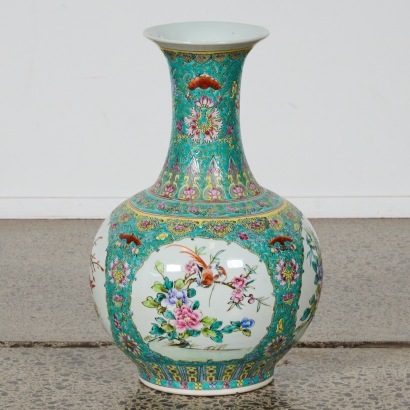 A Chinese Famille Rose Large Vase with Bird and Flower Panels