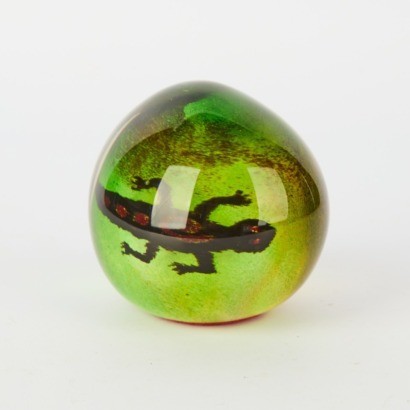 A Mandy Angus Handmade Glass Gecko Paperweight